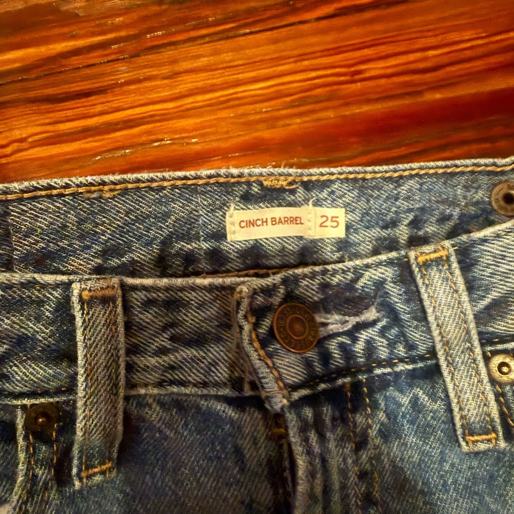 Levi's® Women's Cinch Barrel Jeans 25 - Picture 2 of 4